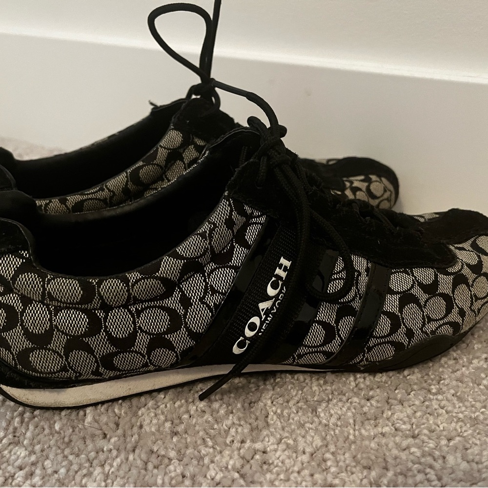 Woman’s COACH sneakers